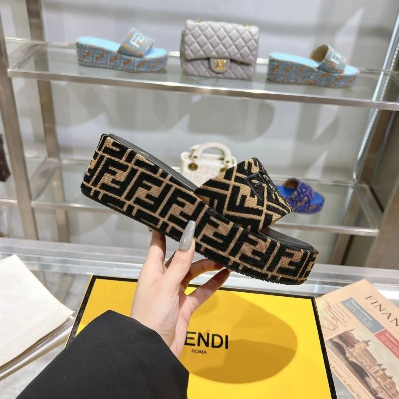 Fendi Slippers UrbanStyle 23362