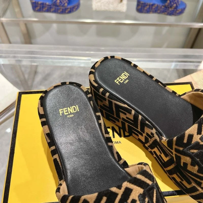 Fendi Slippers UrbanStyle 23362