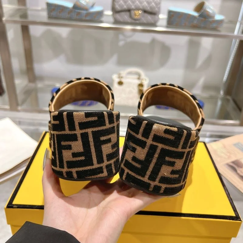 Fendi Slippers UrbanStyle 23362