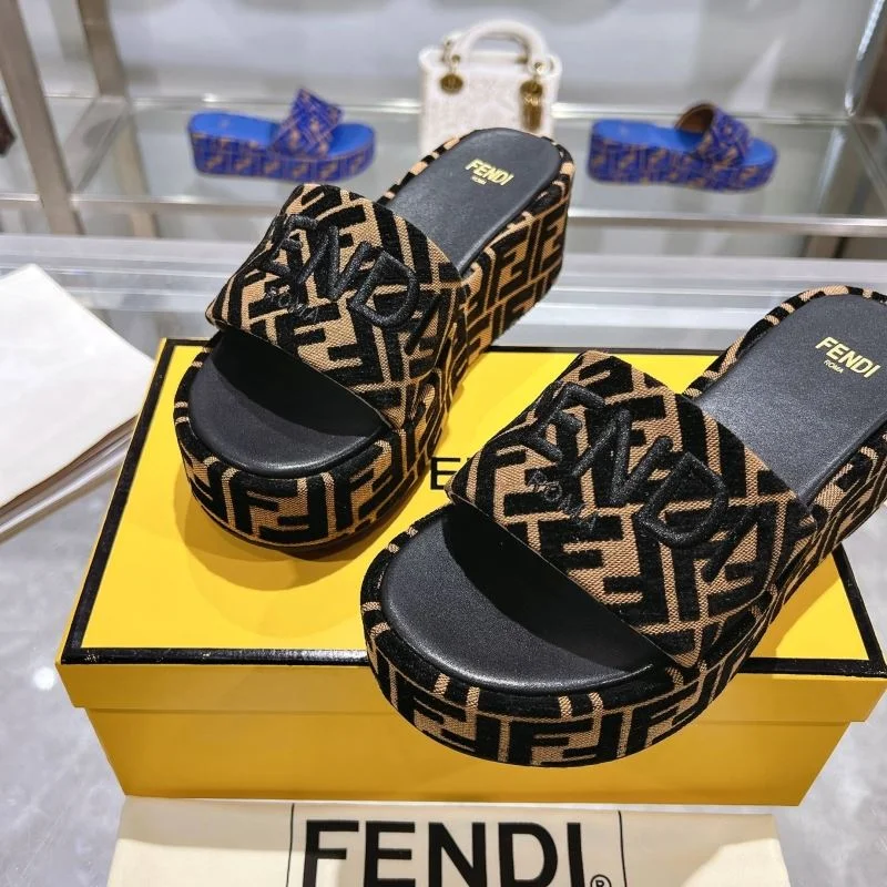 Fendi Slippers UrbanStyle 23362