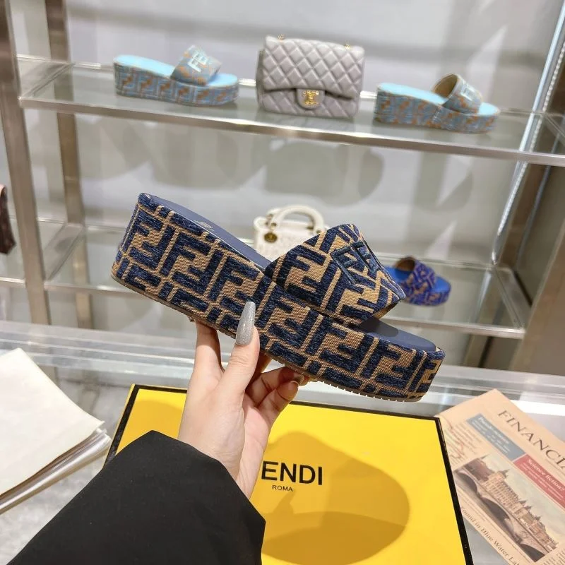 Fendi Slippers Effortless 23363