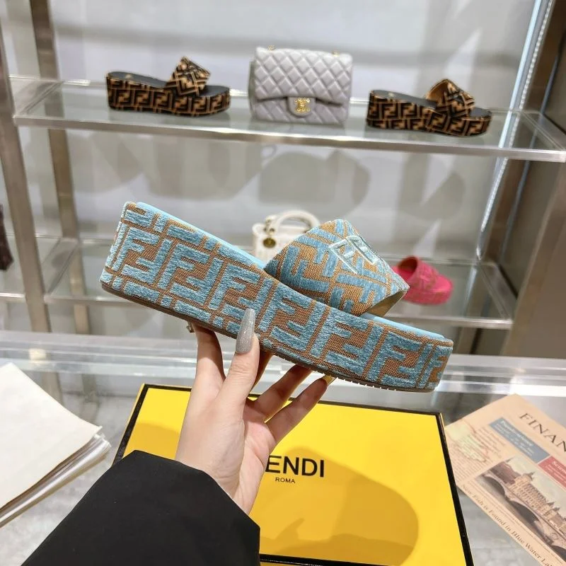 Timeless Fendi Slippers 23365