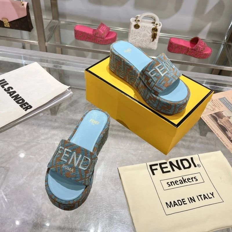 Timeless Fendi Slippers 23365
