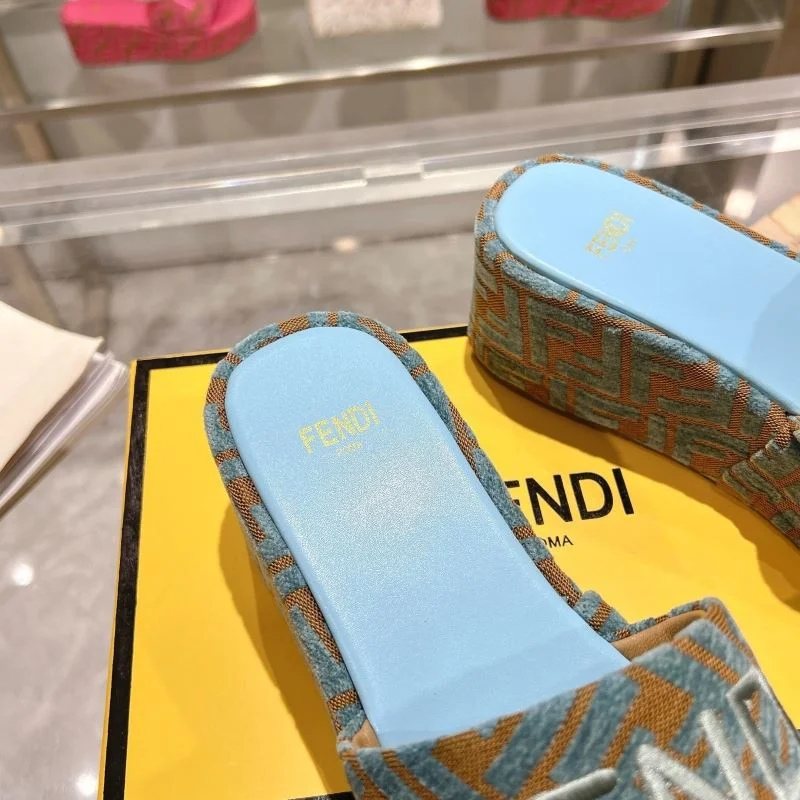 Timeless Fendi Slippers 23365