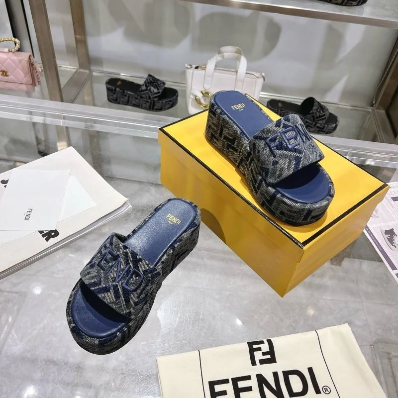 Fendi Slippers Comfortable 23359