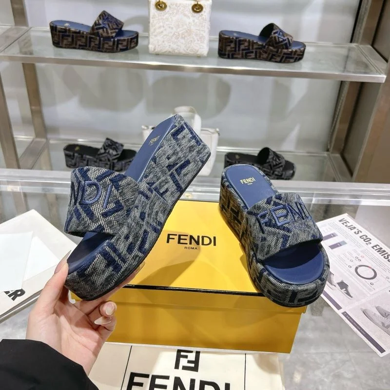 Fendi Slippers Comfortable 23359