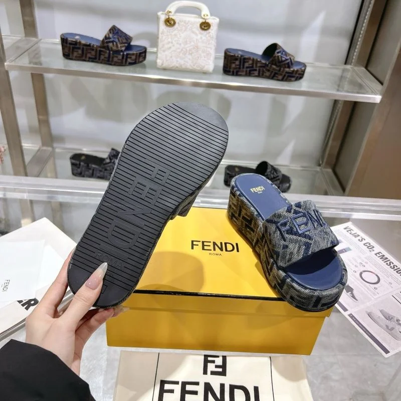 Fendi Slippers Comfortable 23359