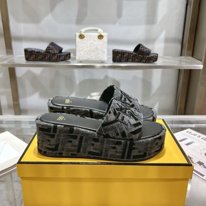 Fendi Slippers Thermal 23356