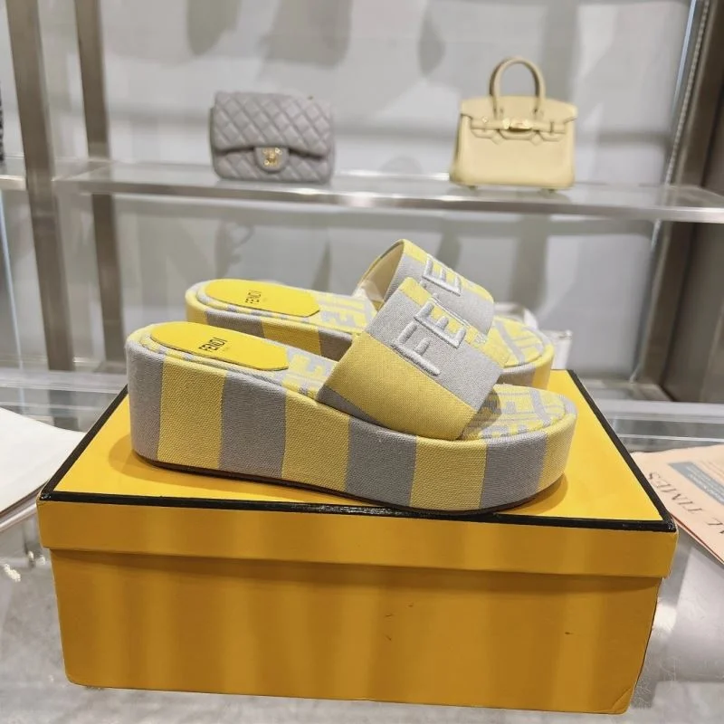 Fendi Slippers WaterResistant 23354