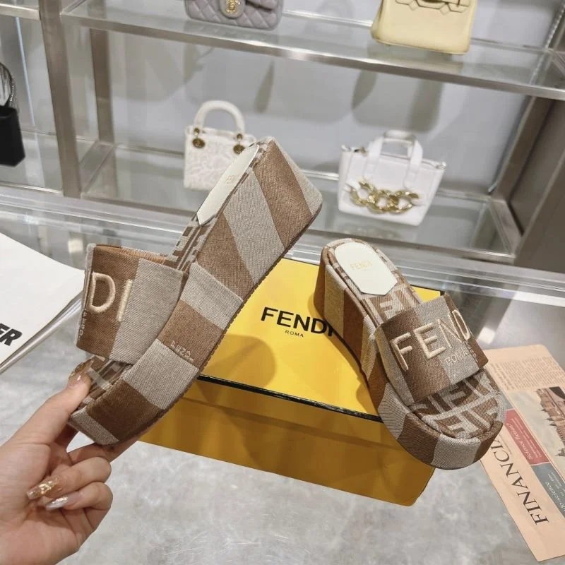 Thermal Fendi Slippers 23364