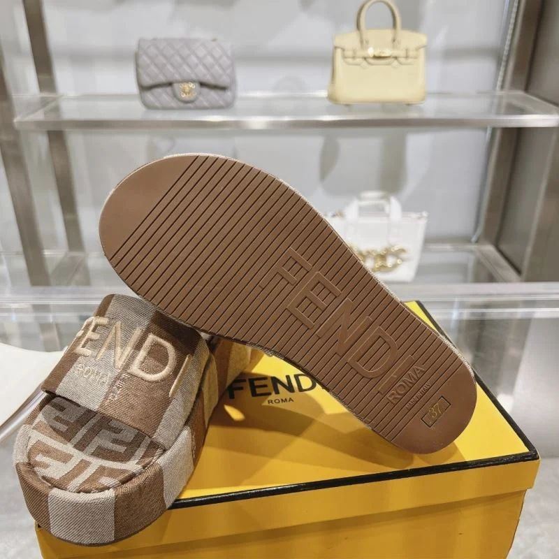 Thermal Fendi Slippers 23364