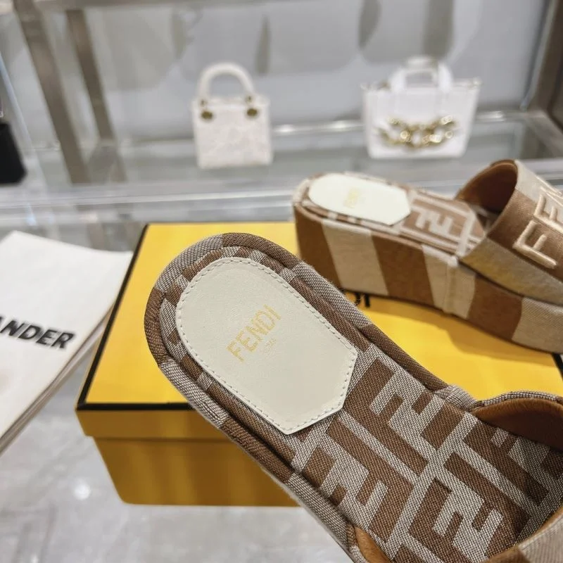 Thermal Fendi Slippers 23364