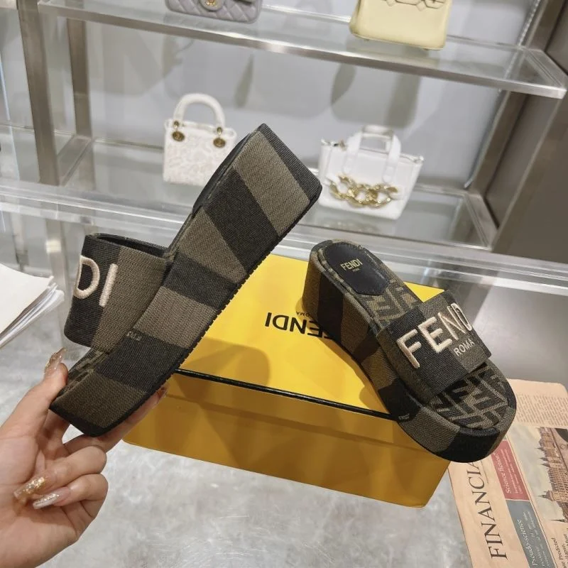 Snug Fendi Slippers 23358