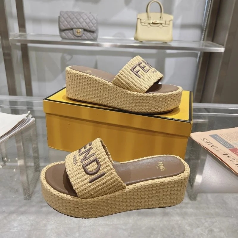 Fendi Slippers Supportive 23351
