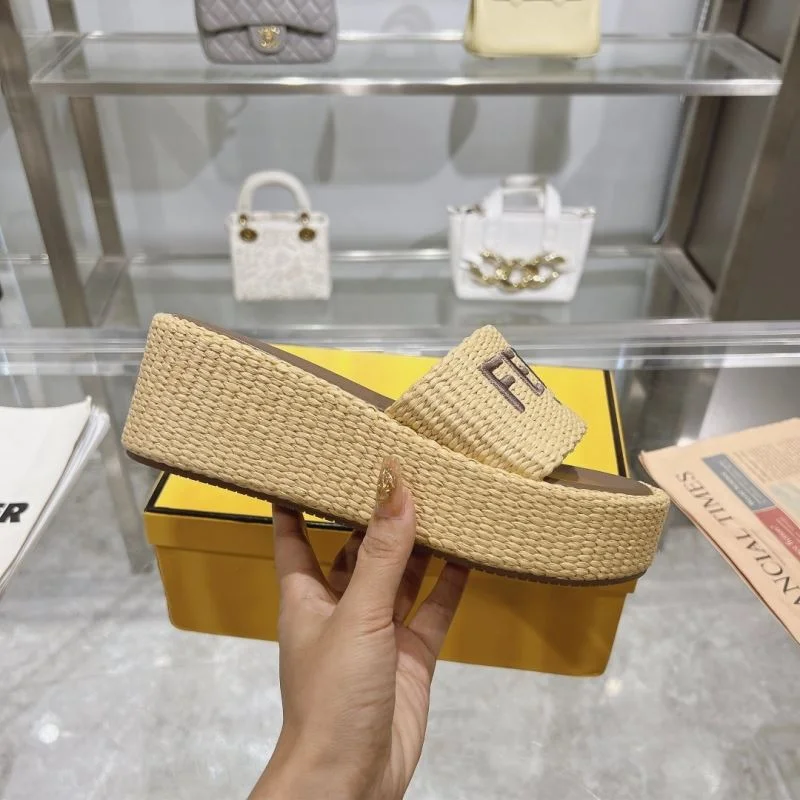 Fendi Slippers Supportive 23351
