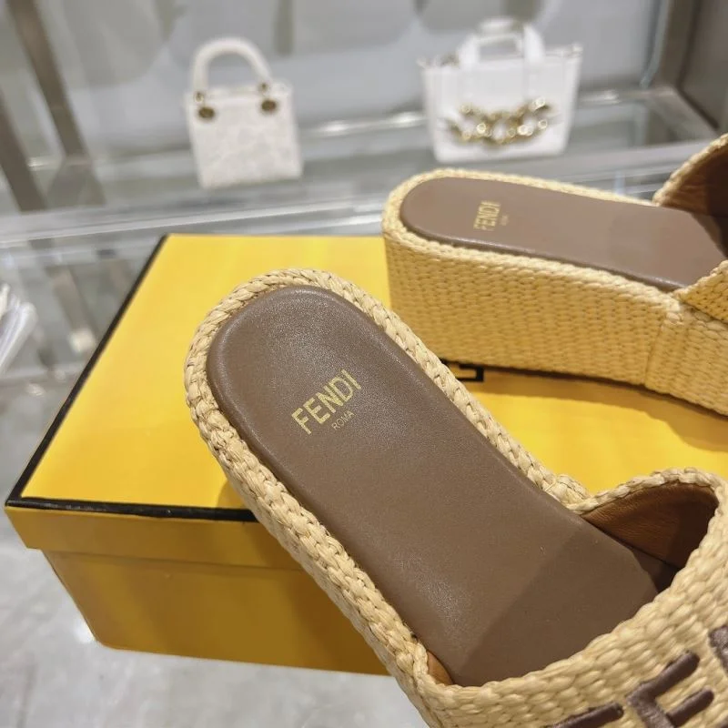 Fendi Slippers Supportive 23351