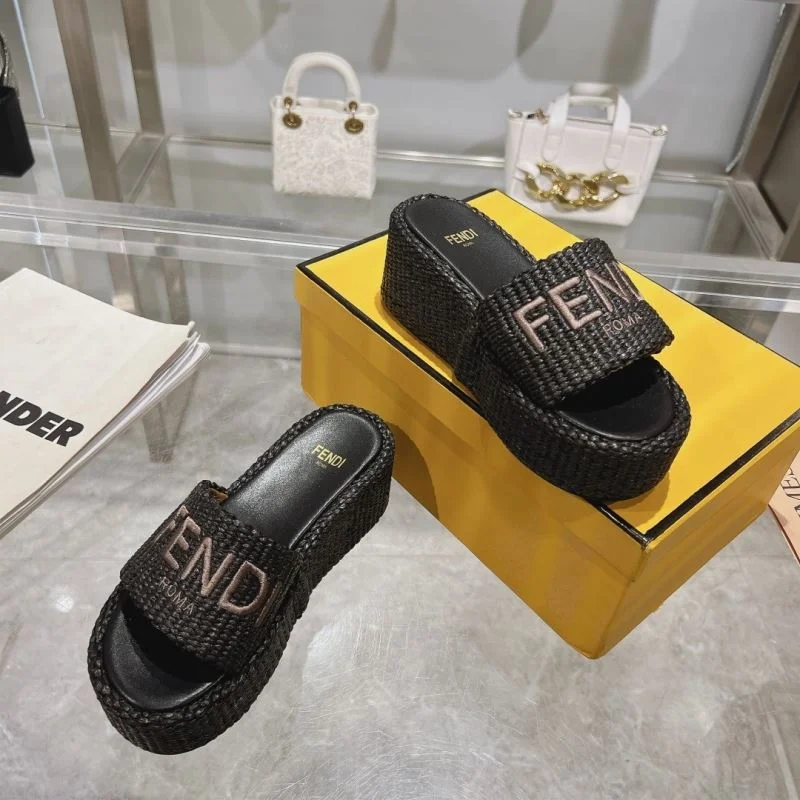 Comfortable Fendi Slippers 23349