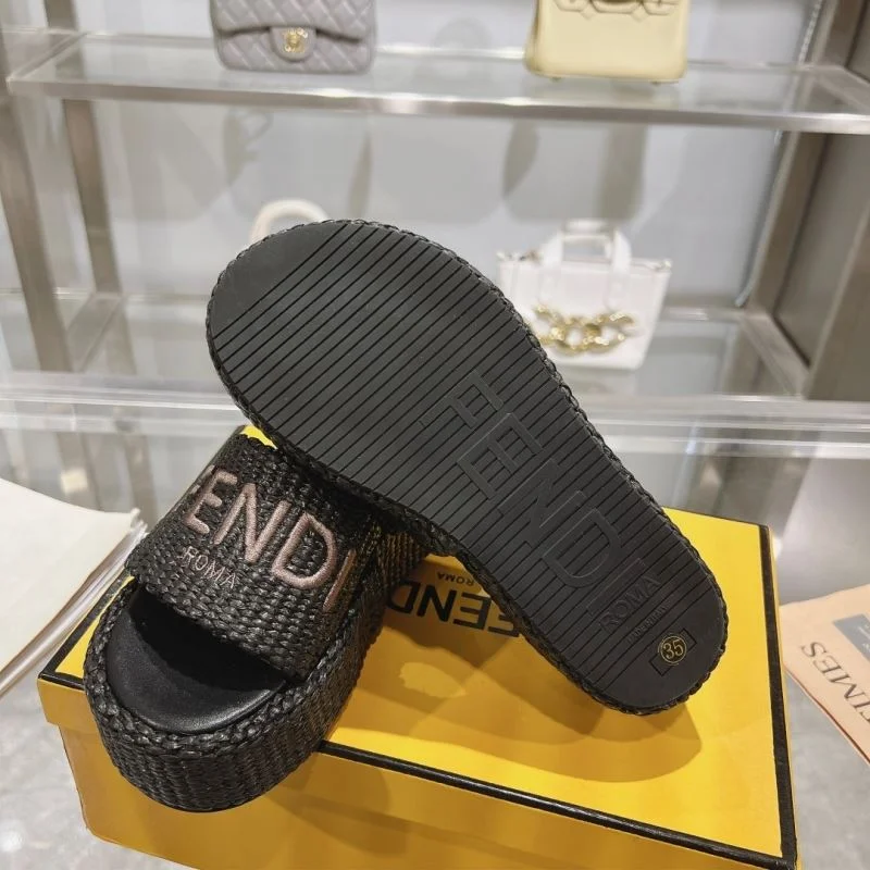 Comfortable Fendi Slippers 23349