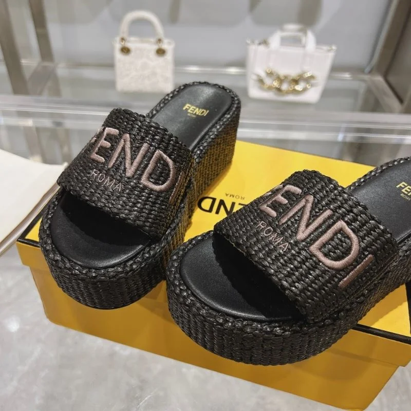 Comfortable Fendi Slippers 23349