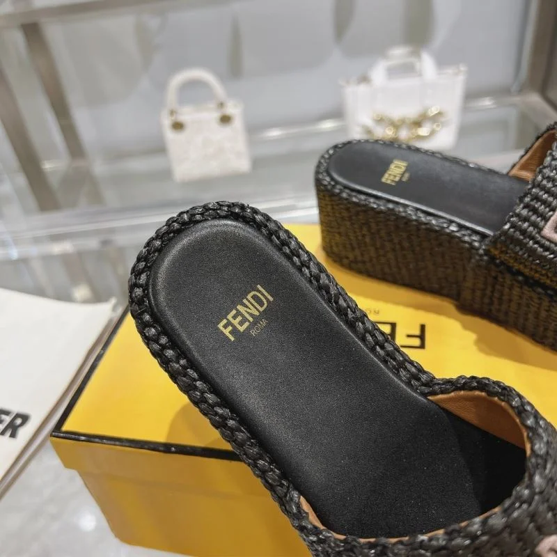 Comfortable Fendi Slippers 23349