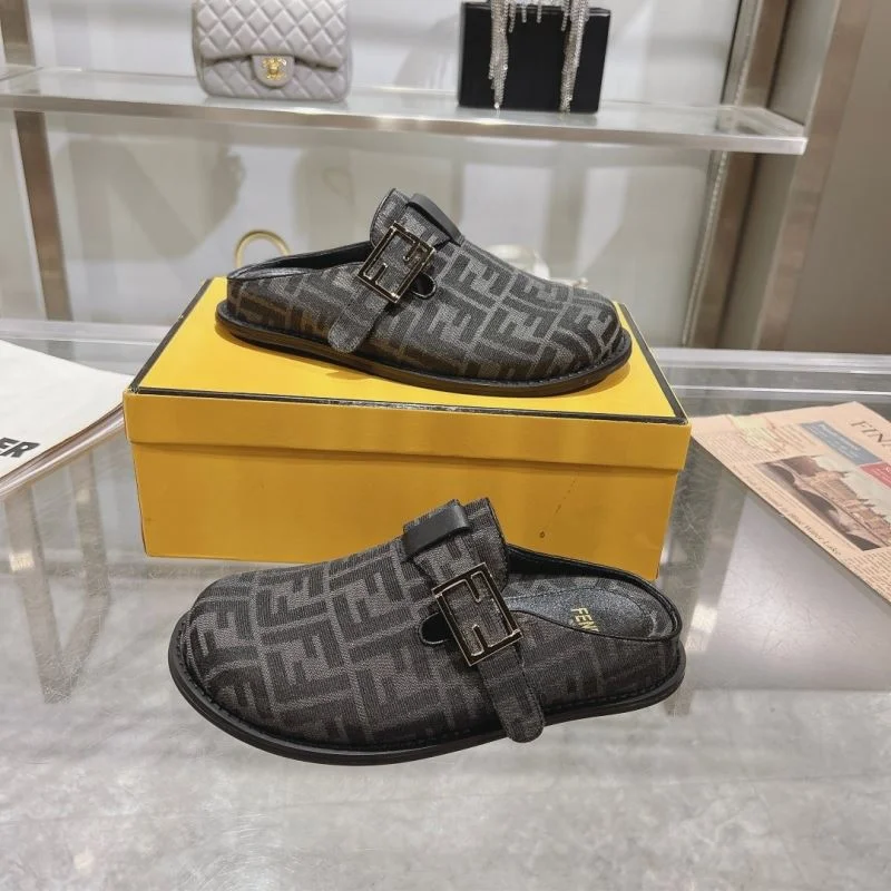 SmoothTexture Fendi Slippers 23343