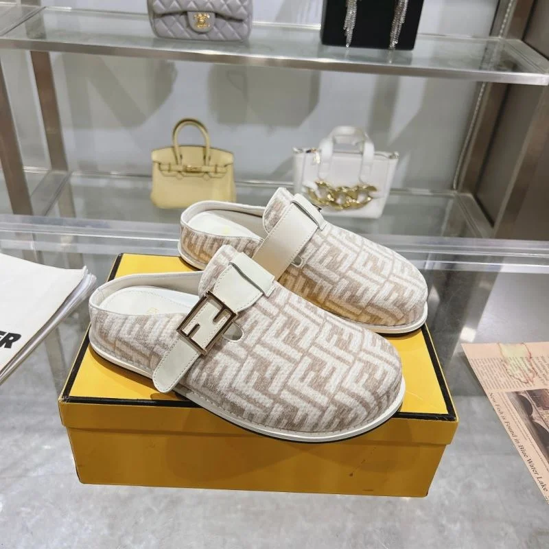 MoistureWicking Fendi Slippers 23341