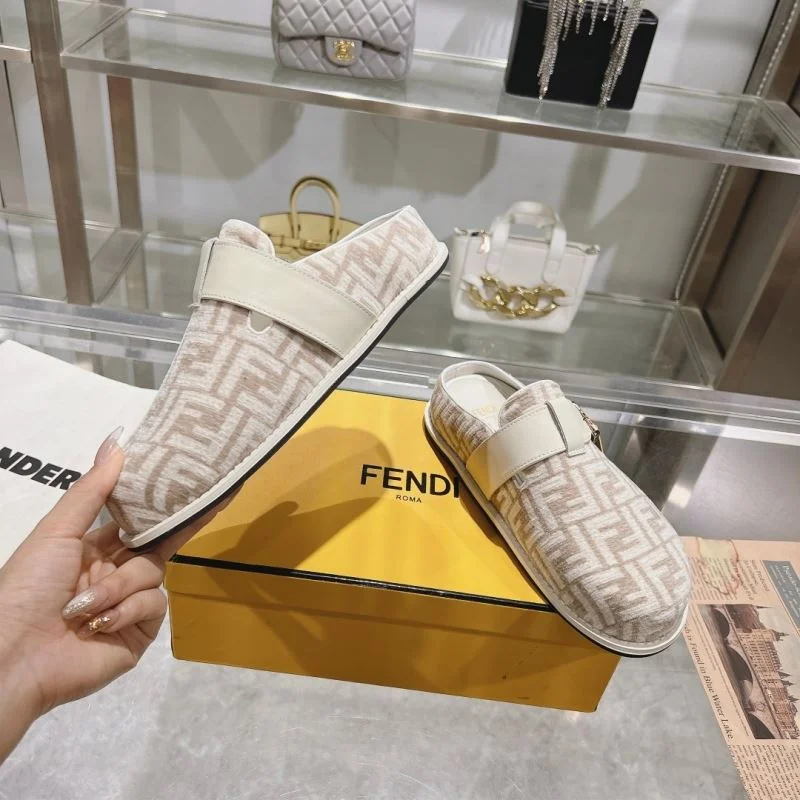 MoistureWicking Fendi Slippers 23341