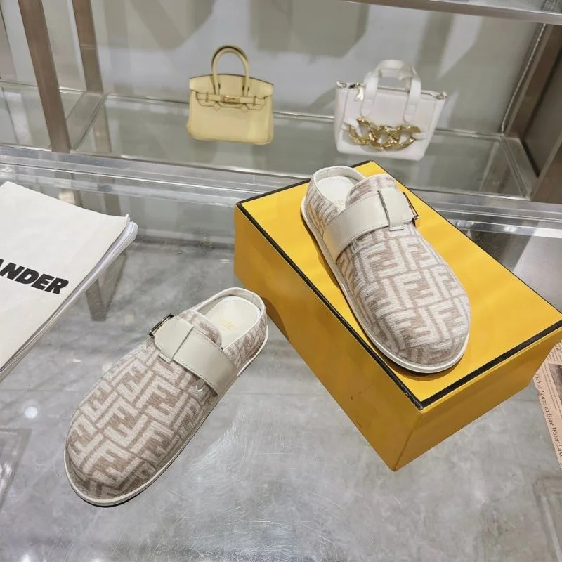 MoistureWicking Fendi Slippers 23341