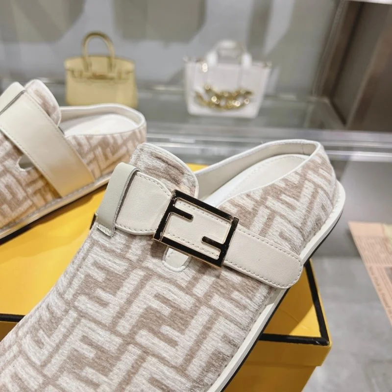 MoistureWicking Fendi Slippers 23341