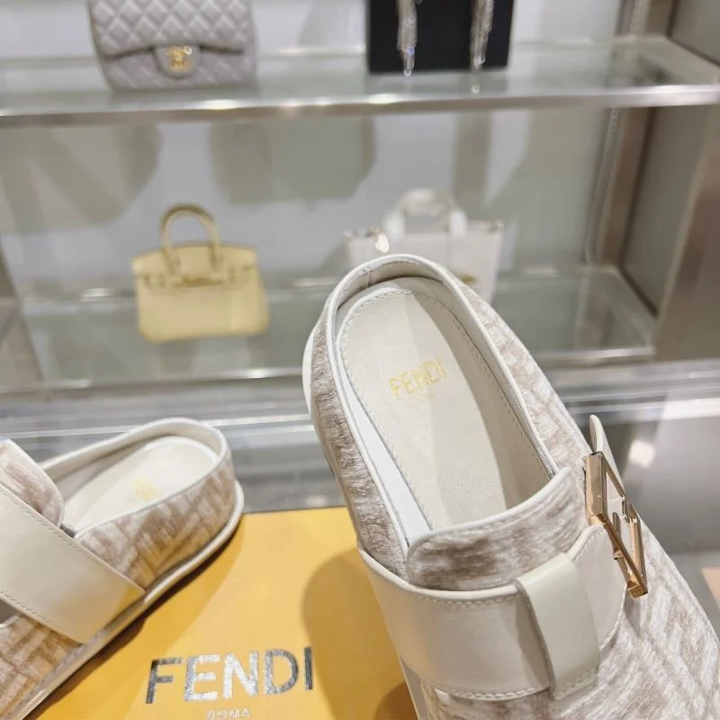 MoistureWicking Fendi Slippers 23341