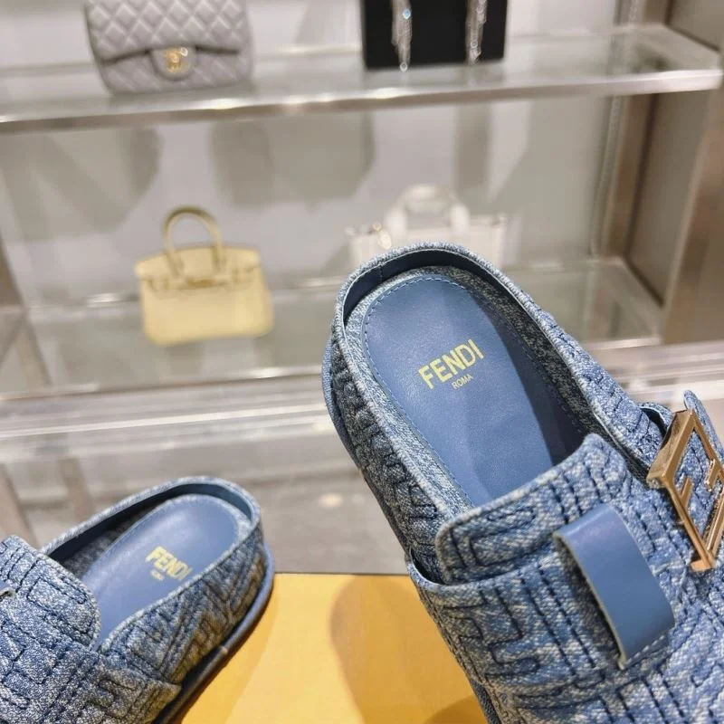 Casual Fendi Slippers 23350