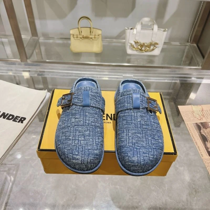 Casual Fendi Slippers 23350