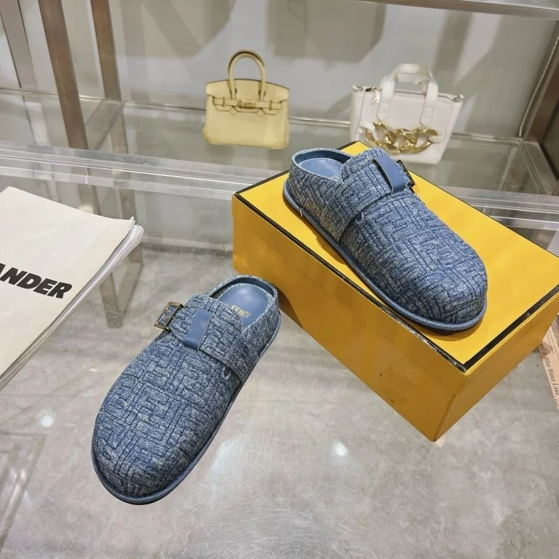 Casual Fendi Slippers 23350
