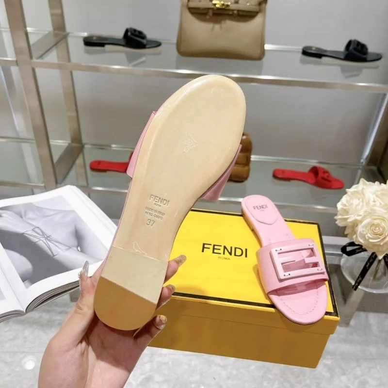 Fendi Slippers ModernLook 23339