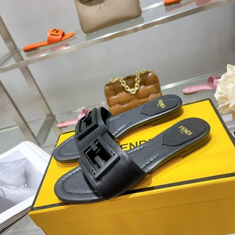 Sophisticated Fendi Slippers 23338