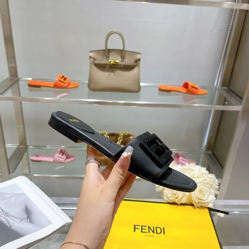 Sophisticated Fendi Slippers 23338