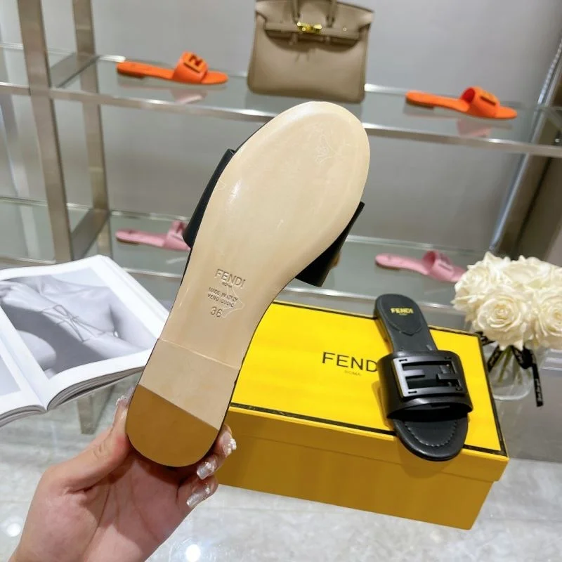 Sophisticated Fendi Slippers 23338
