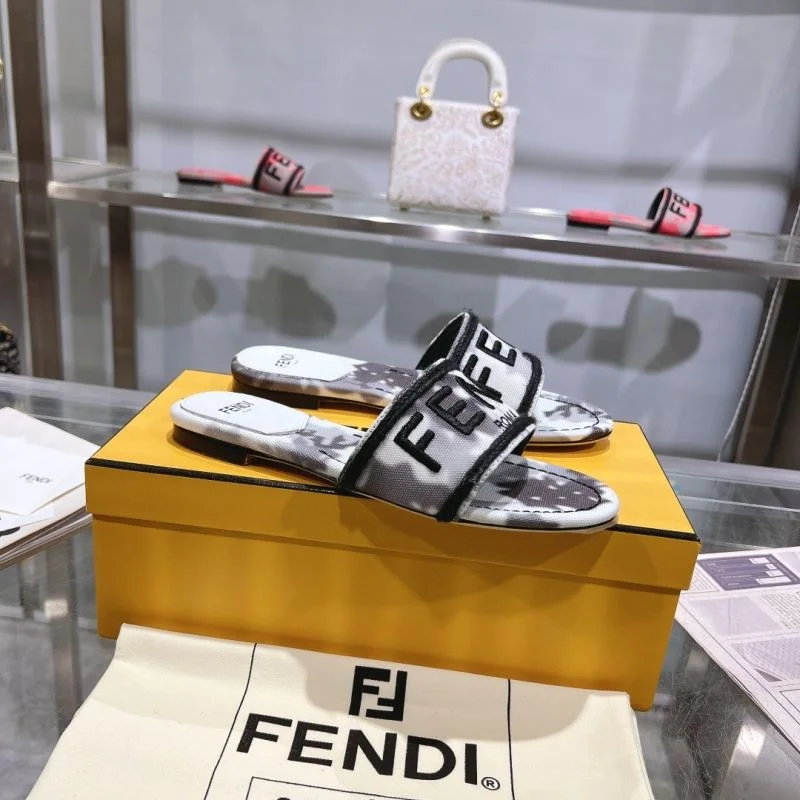 Breathable Fendi Slippers 23332