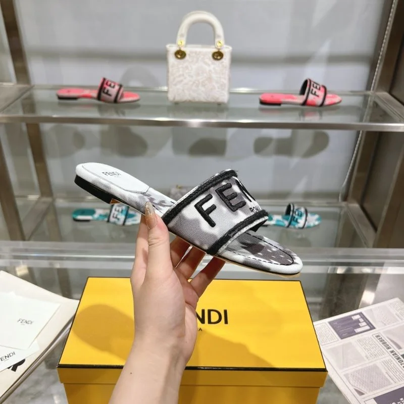 Breathable Fendi Slippers 23332