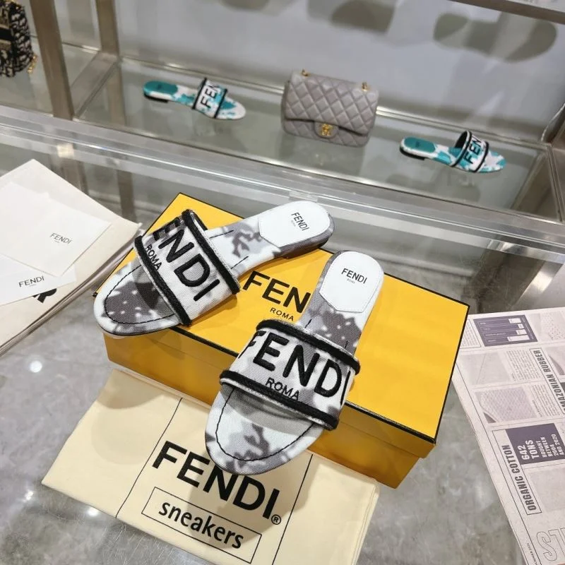 Breathable Fendi Slippers 23332