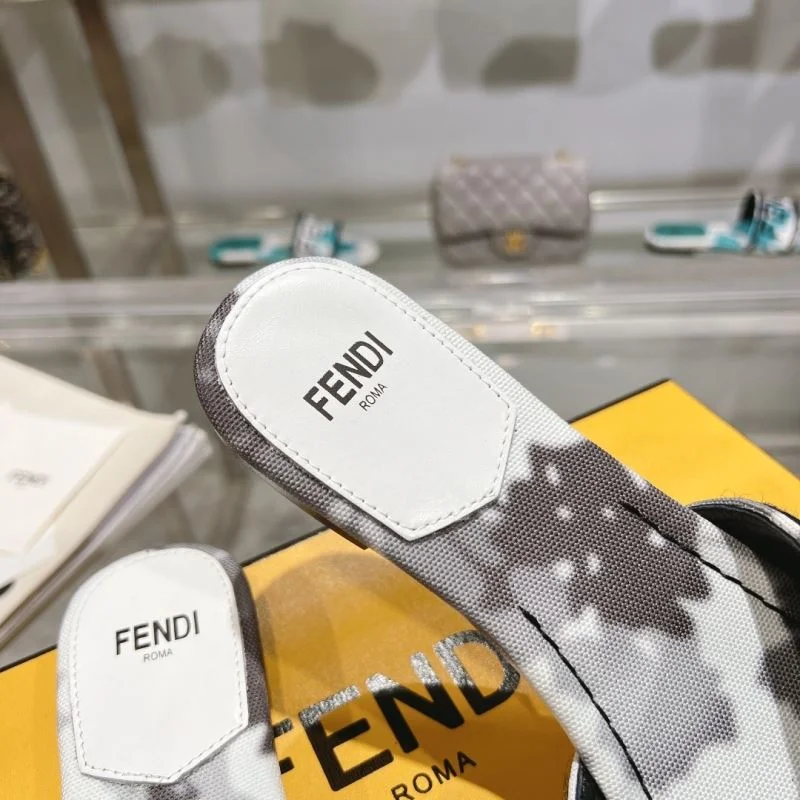Breathable Fendi Slippers 23332