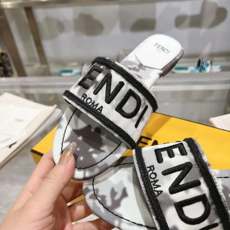 Breathable Fendi Slippers 23332