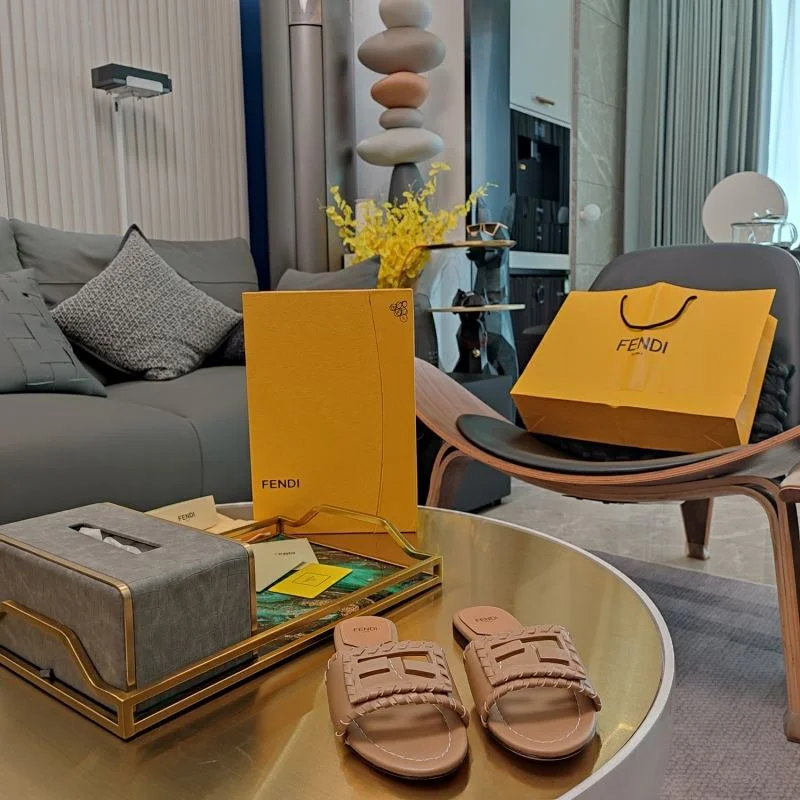 Fendi Slippers ZeroBulk 23322
