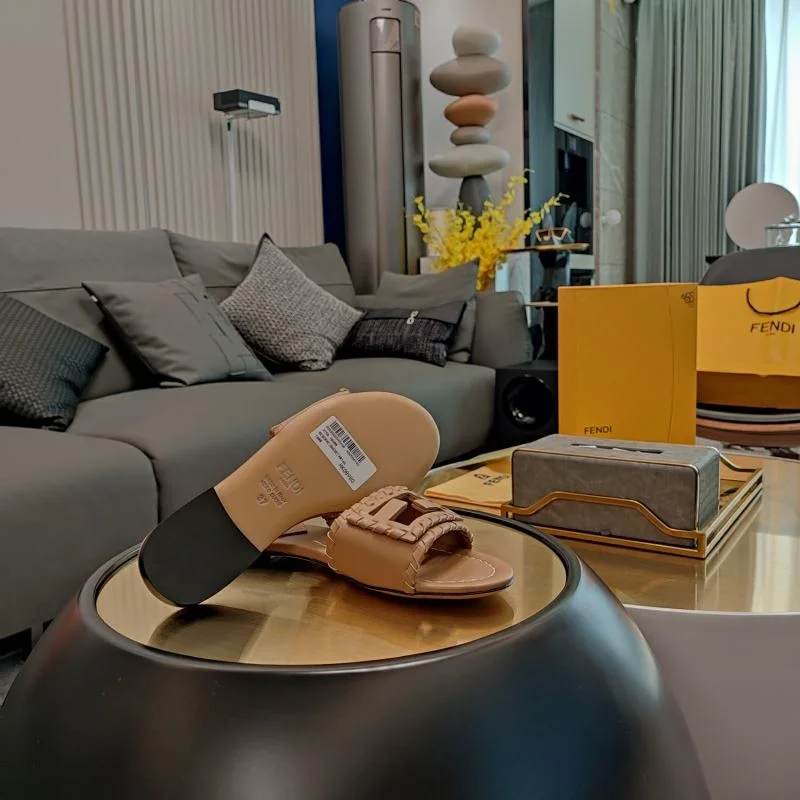 Fendi Slippers ZeroBulk 23322