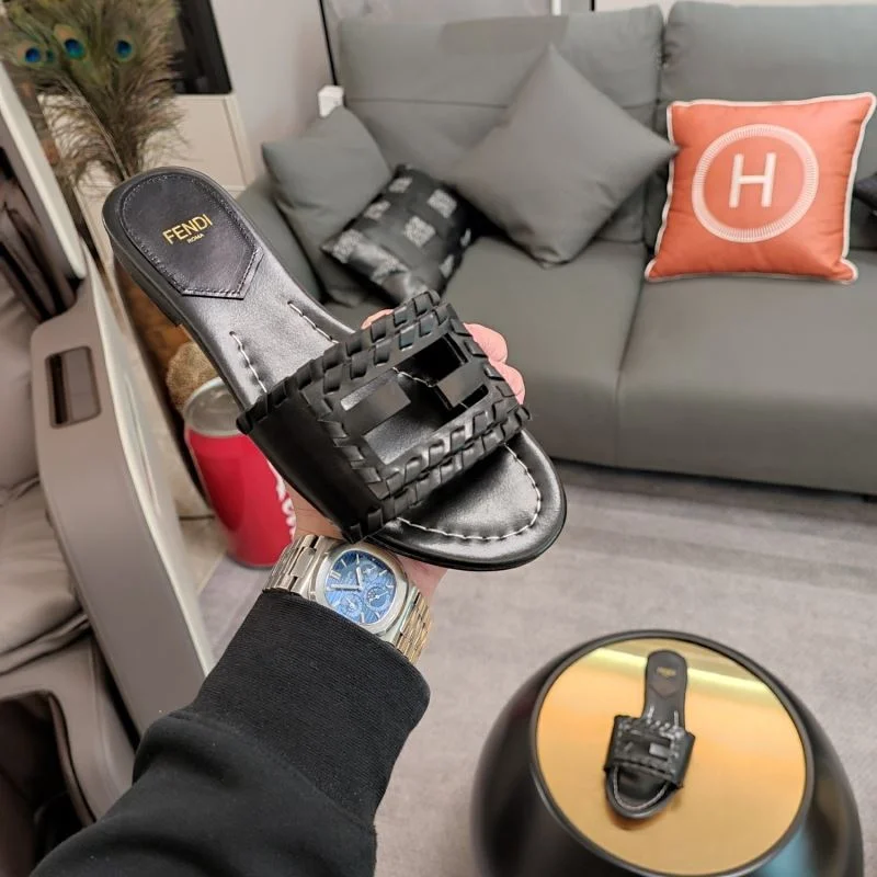 QuickDry Fendi Slippers 23323