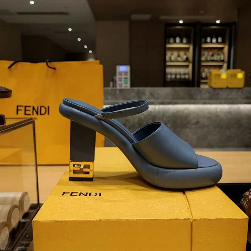 Fendi Slippers Youthful 23319
