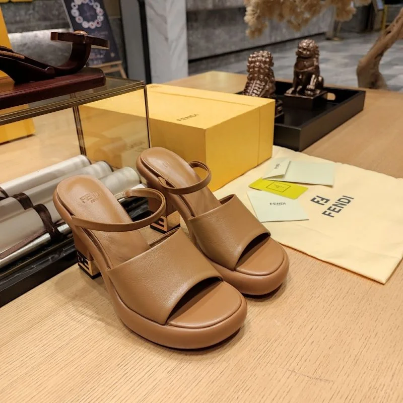 Fendi Slippers ZeroBulk 23325