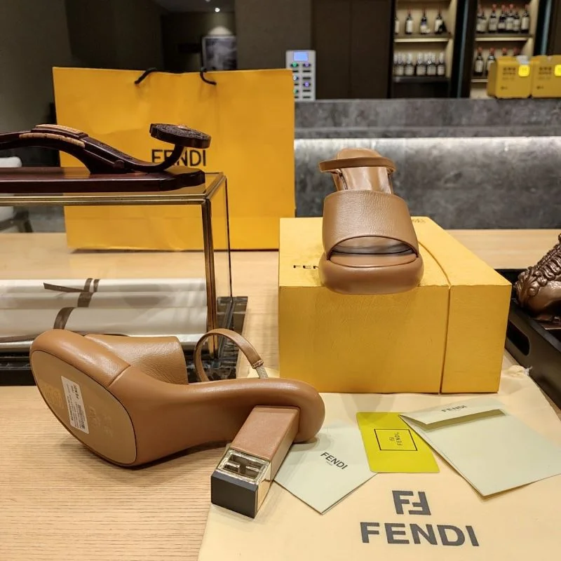 Fendi Slippers ZeroBulk 23325