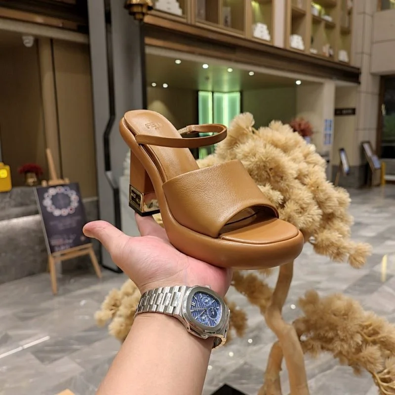 Fendi Slippers ZeroBulk 23325