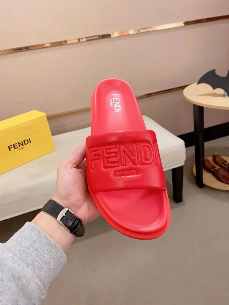 NewStyle Fendi Slippers 23565